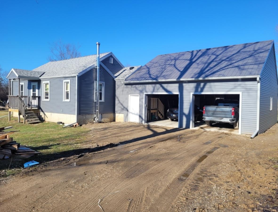 Affordable Barns & Sheds in Cadmus, MI